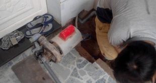 thợ sửa chữa máy bơm nước