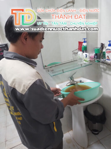 Thông tắc chậu rửa mặt